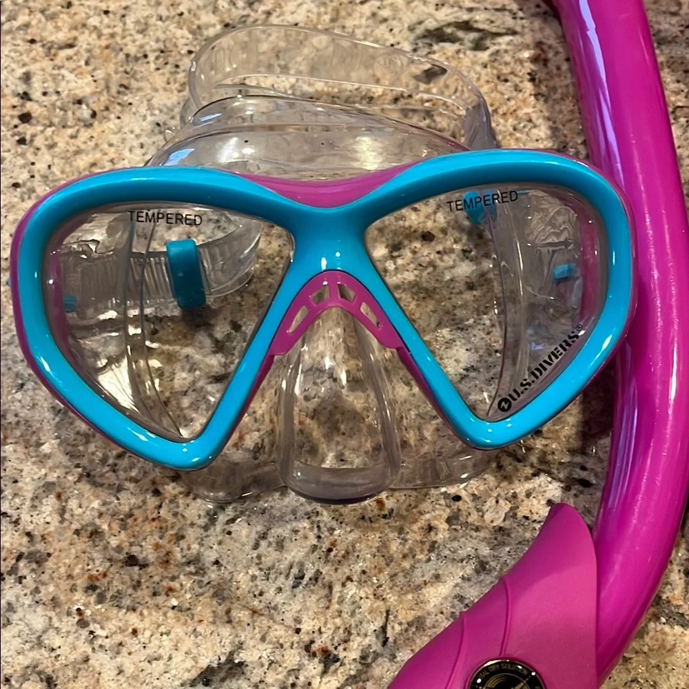 U.S. Divers Snorkeling Set in Pink and Blue